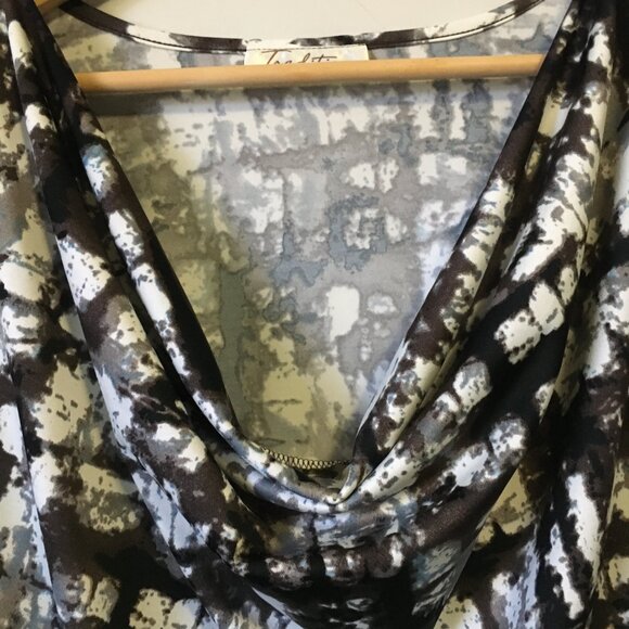 Vintage Tradition Canadian Modern Ink Blot Studded Shoulder Drape Neck Tee - Picture 6 of 16